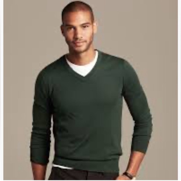 Banana Republic Size Medium Green SILK COTTON CASHMERE V-NECK SWEATER - Picture 1 of 5